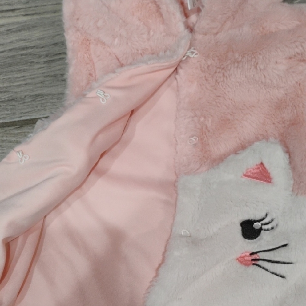 Girls Soft Faux Fur Cat Vest! - Picture 4 of 6